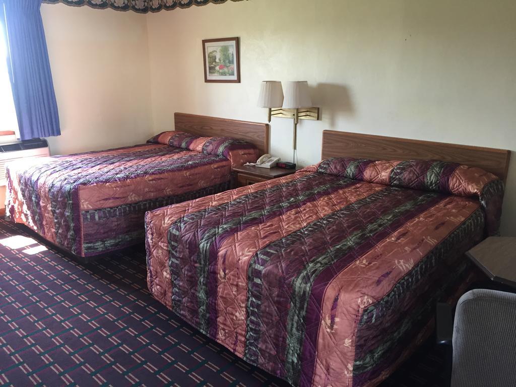 Rainbow Motel Montpelier Экстерьер фото